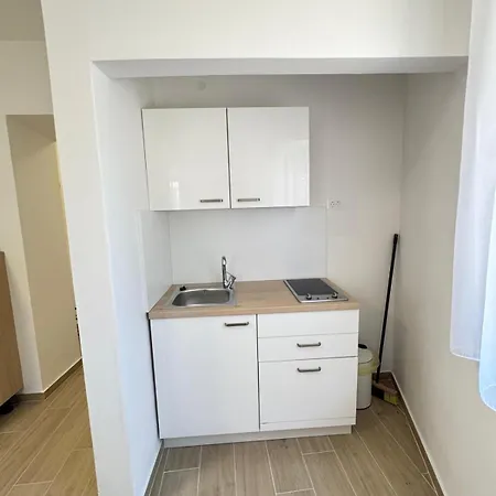 Lägenhet Flowers Pula, Center Pula