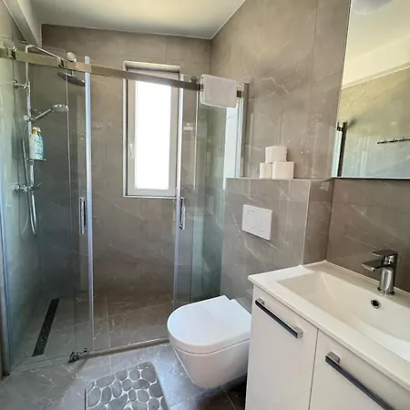 Lägenhet Flowers Pula, Center *