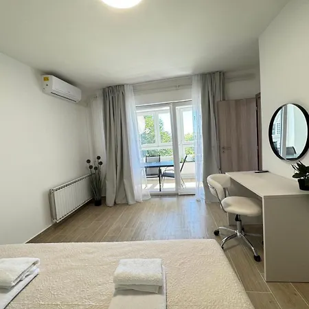 Flowers Pula, Center Lägenhet