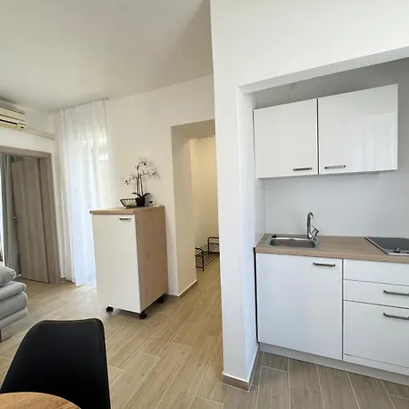 Apartament Flowers Pula, Center *