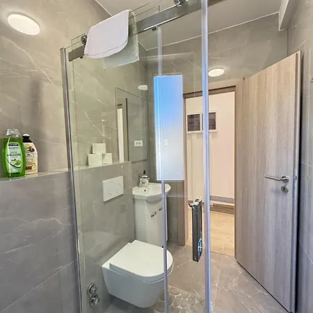 Flowers Pula, Center Apartament Pula