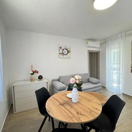 Apartament Flowers Pula, Center