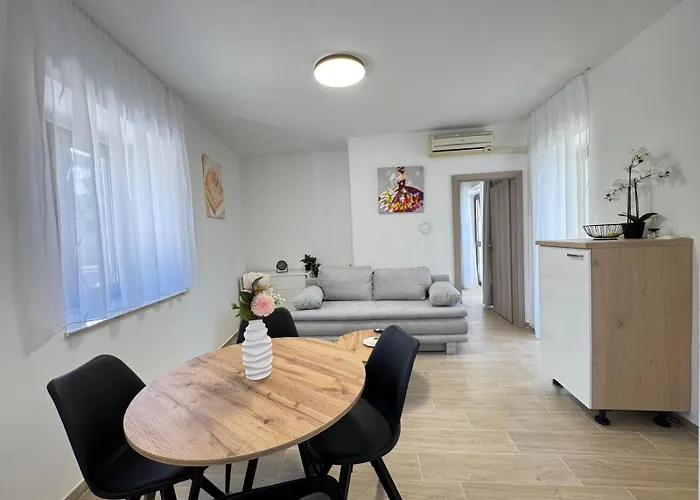 Apartament Flowers Pula, Center