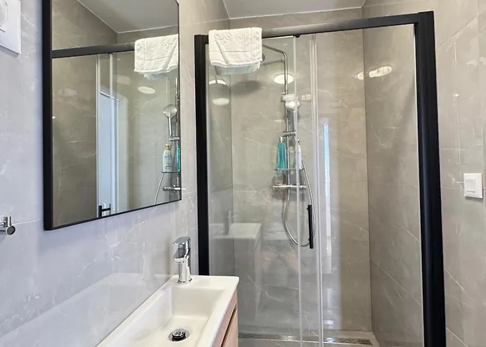 Flowers Pula, Center Apartament *