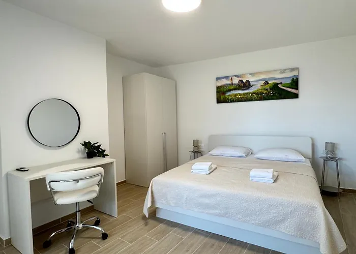 Apartament Flowers Pula, Center *