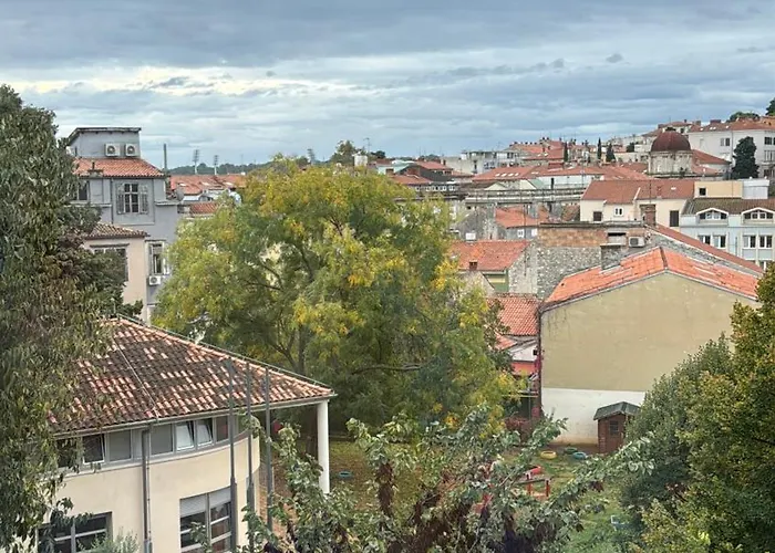 Flowers Pula, Center Apartament Pula