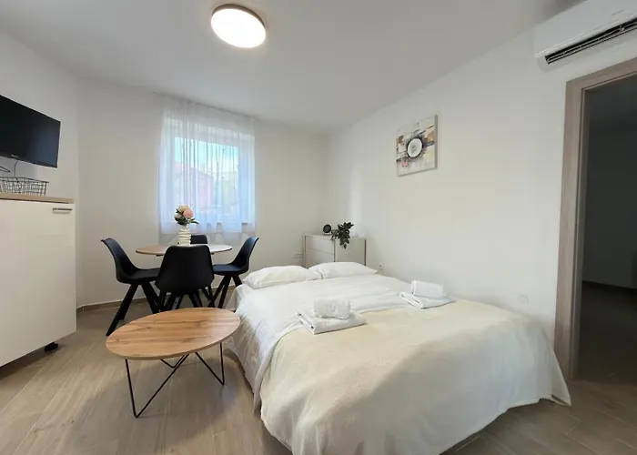 Apartament Flowers Pula, Center *