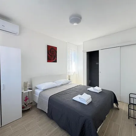 דירה Flowers Pula, Center פולה